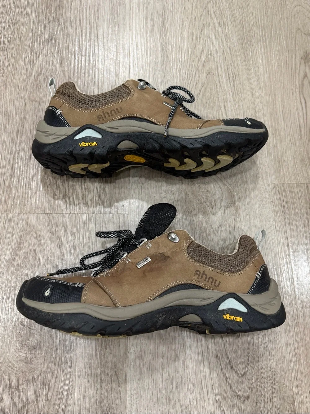Ahnu Montara ll hiking shoes Size 7.5